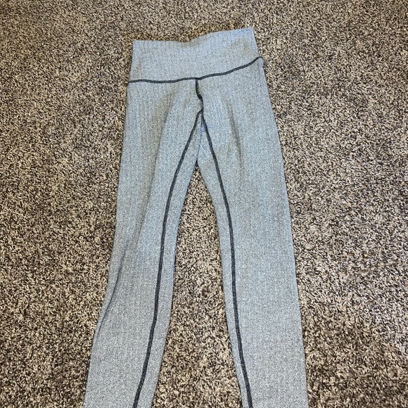 Lululemon leggings - Picture 4 of 5